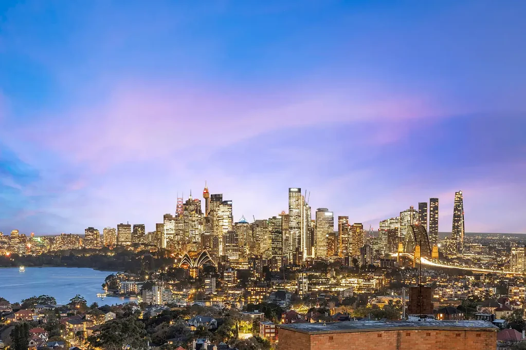 Cremorne 2 Bedroom Sweeping harbour vistas just steps from Neutral Bay Village