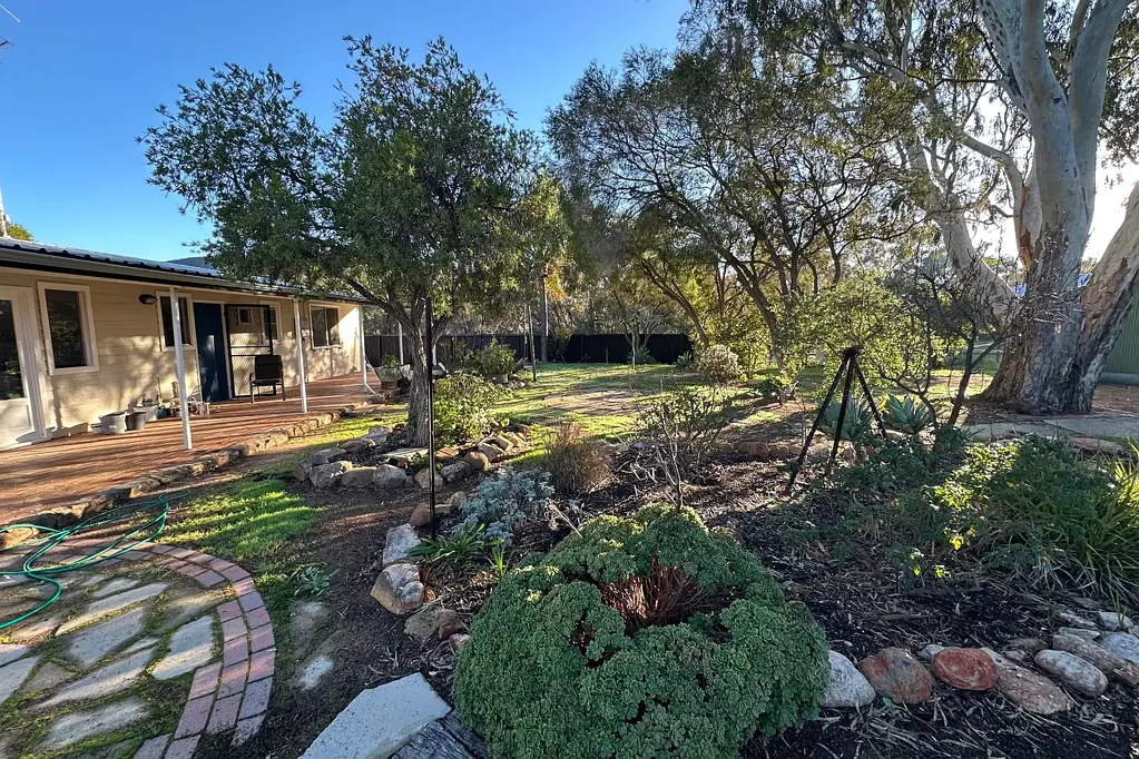 8 Spencers Brook Road, York, WA 6302