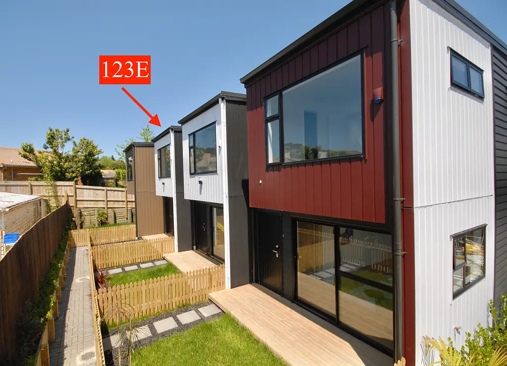 2 Min Walk To Sunnynook Bus Station