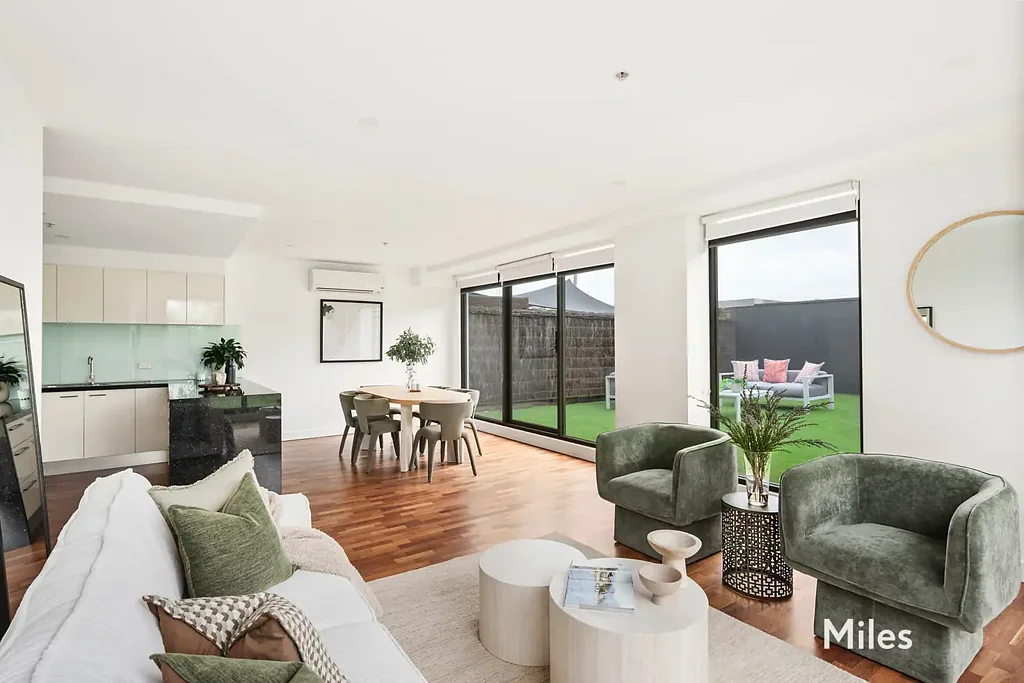 Ivanhoe 2房 超大东向露台 Ivanhoe中心位置 全高玻璃窗 绿意视野 Miele厨房 豪华主卧套间 地下车位 Unrivalled Single-Level Size With A Massive Terrace