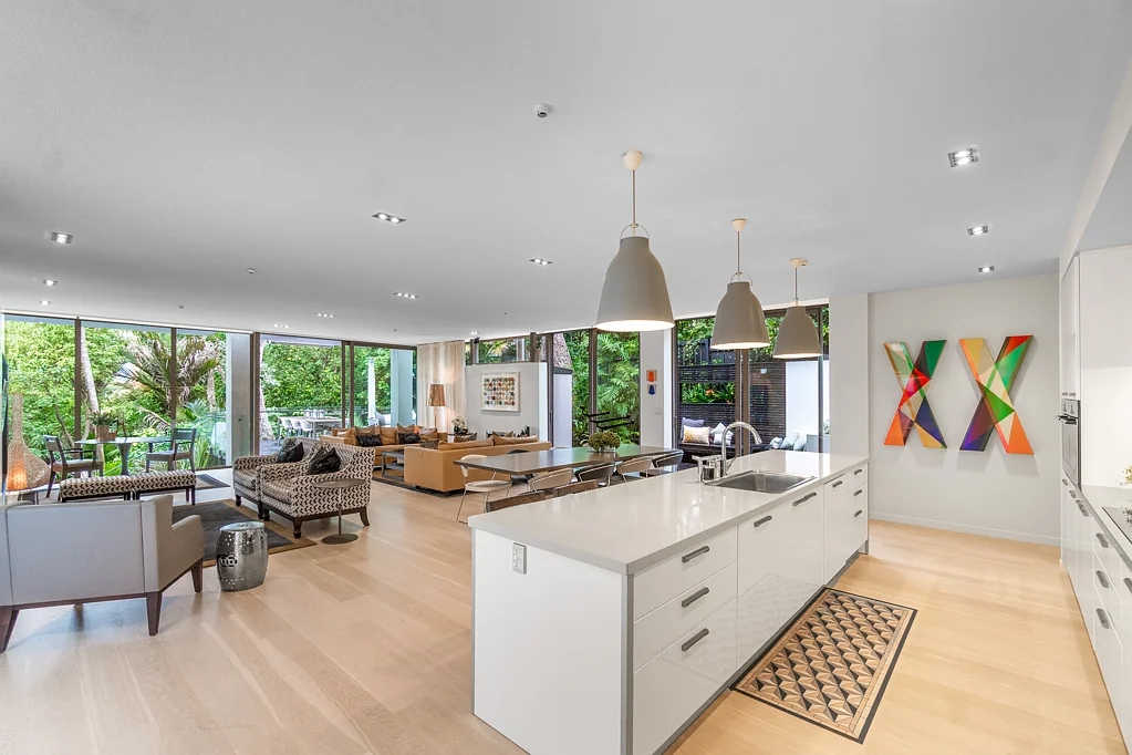 Parnell 4房 Parnell 奢华独特宅邸 – 坚固砖石结构，男女高中名校网 A Unique Luxury Escape in Parnell - Concrete DGZ