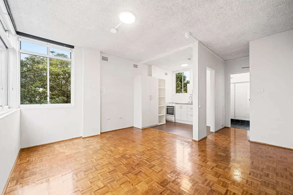 Surry Hills Spacious Surry Hills Studio with a Car Space on Title