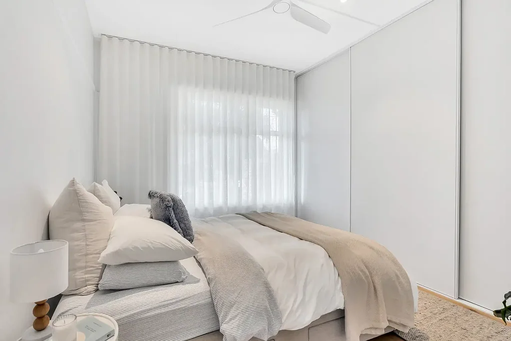 Mentone 1Moenga LIGHT & BRIGHT BEACHSIDE BEAUTY