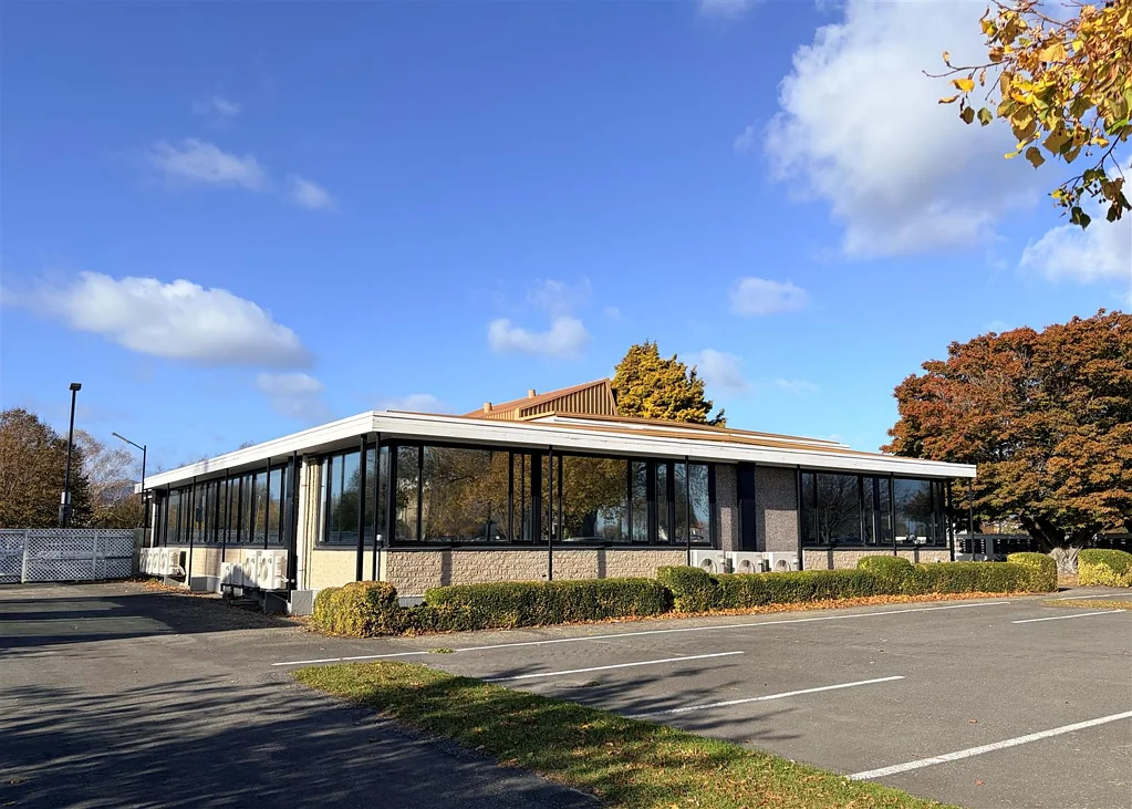 Addington Freestanding Addington Office with Ample Parking