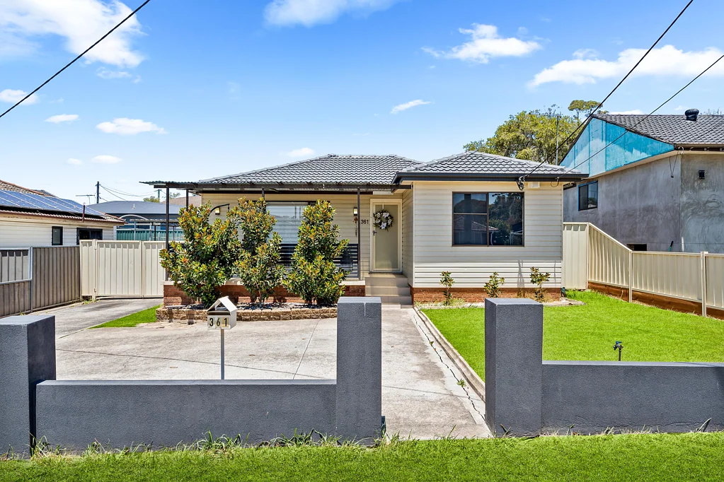 Renovated Four Bedroom Gem Situated In A Prime Position!