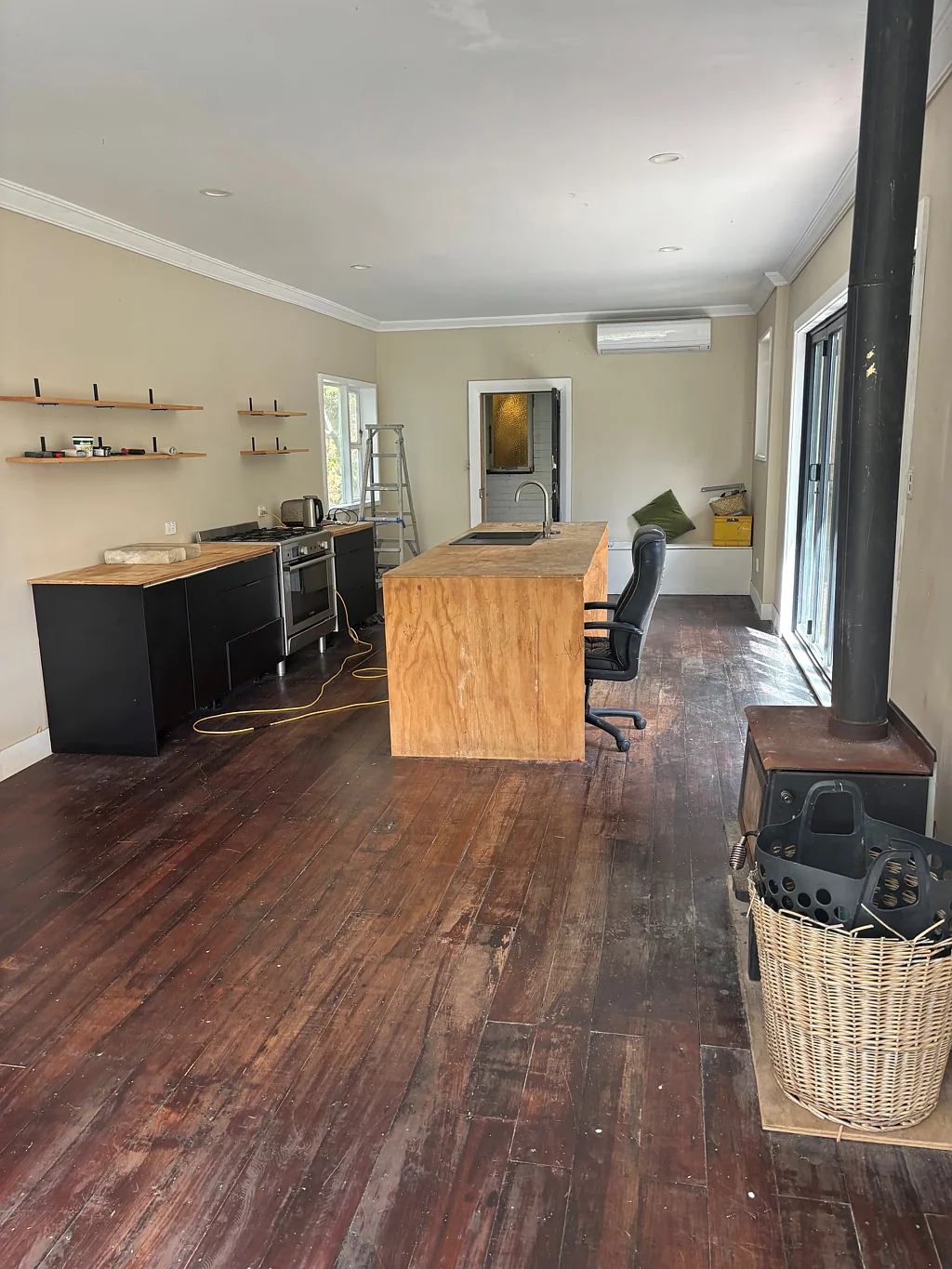 Wainuiomata 2ਬੈੱਡਰੂਮ Mortgagee Sale!