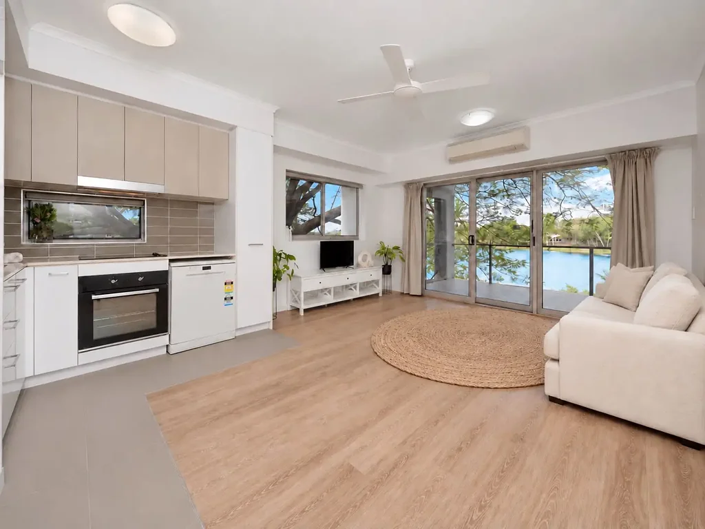 Kitchen - 133/1B Sporting Drive, Thuringowa Central, QLD 4817