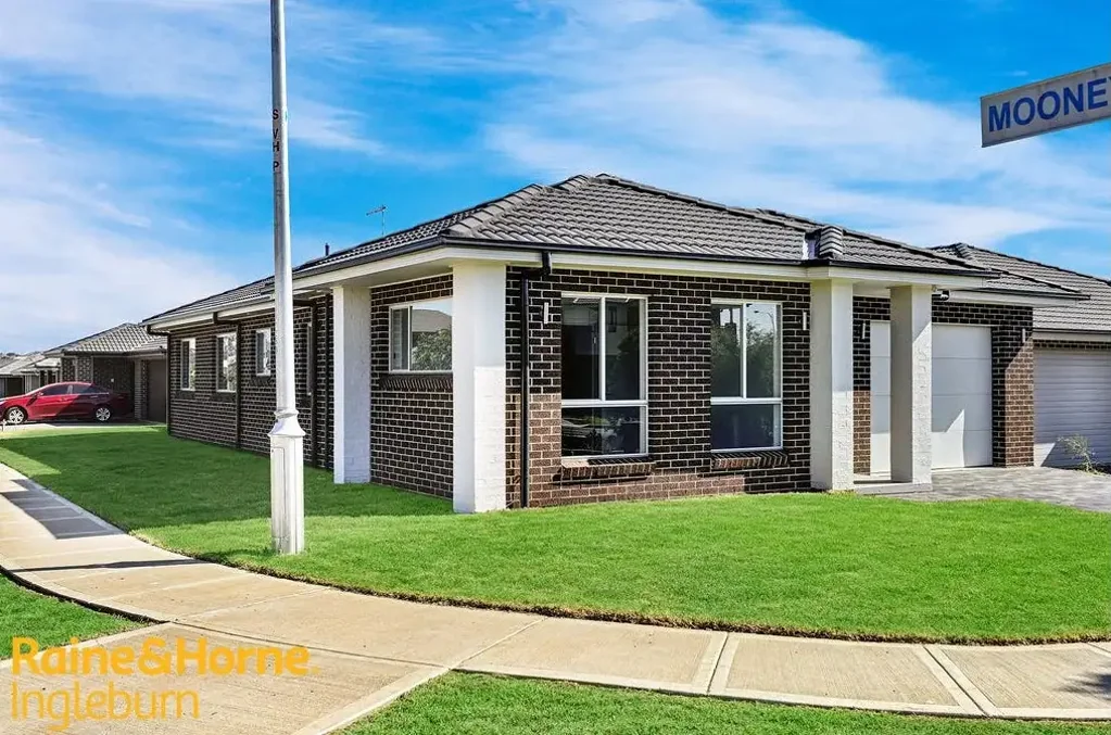 4 BEDROOM FAMILY HOME FOR LEASE IN SPRING FARM!!