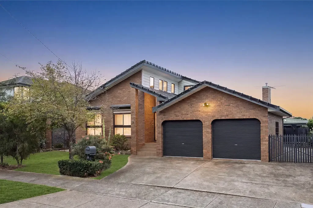 8 Albert Road, Sydenham, VIC 3037