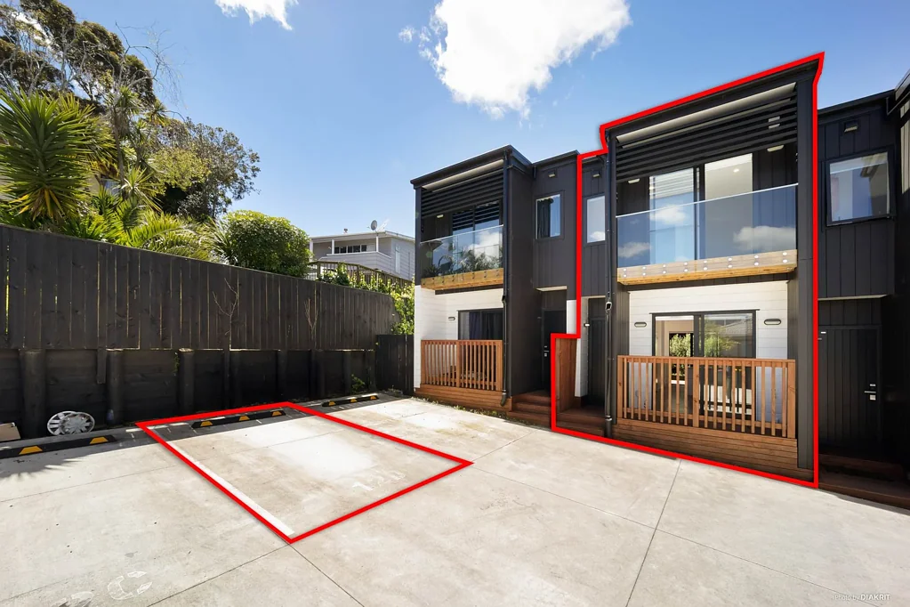 West Harbour 2 Bedroom Modern Living, Low Maintenance