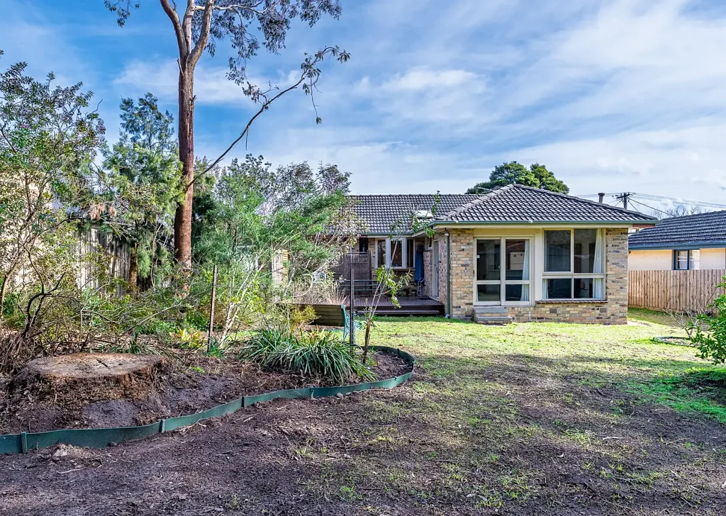 42 Longfellow Avenue, Mooroolbark, VIC 3138