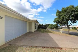 127 Fitzmaurice Drive, Bentley Park