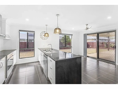 12 Stark Place, Gracemere, QLD 4702, 4 Schlafzimmer, 2 Badezimmer, House