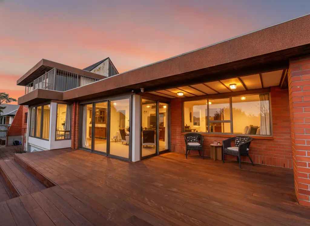 West End 4chambre Large Family Home with Park Views