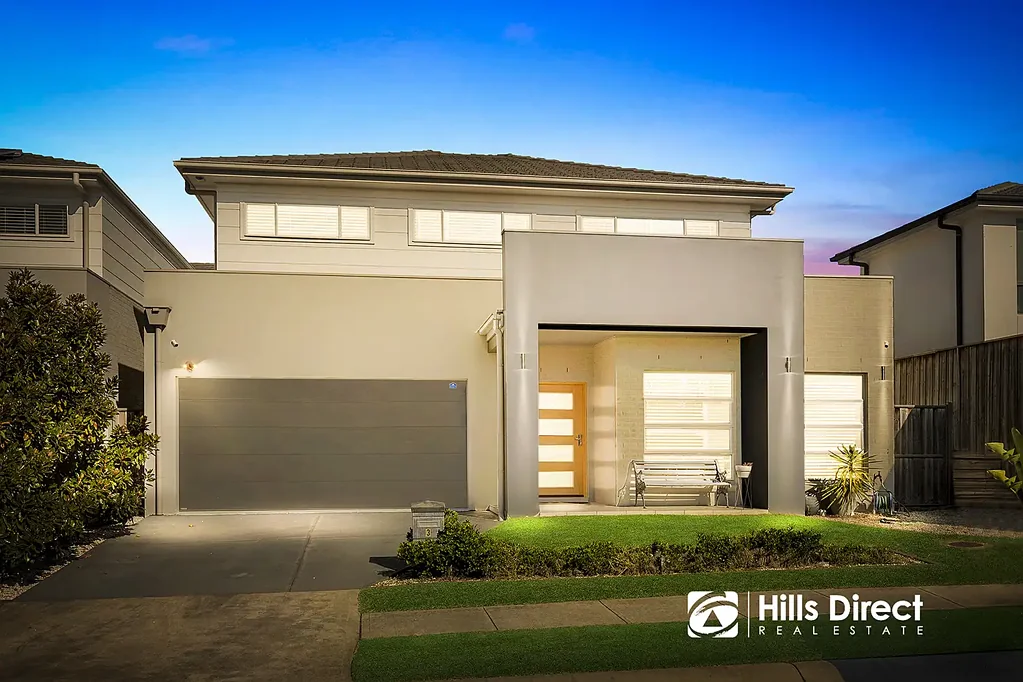 MODERN FAMILY HOME