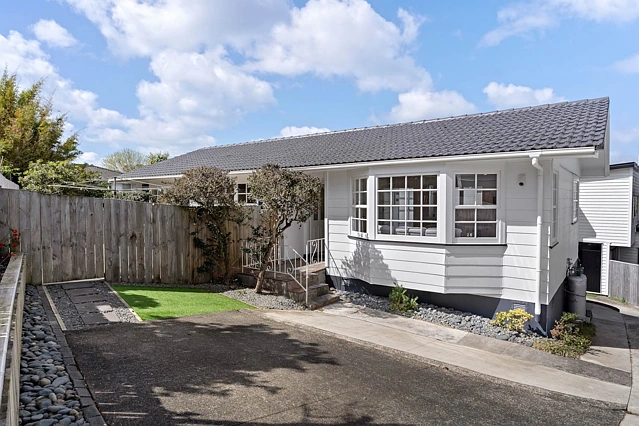 28 Cockayne Crescent, Sunnynook, North Shore City