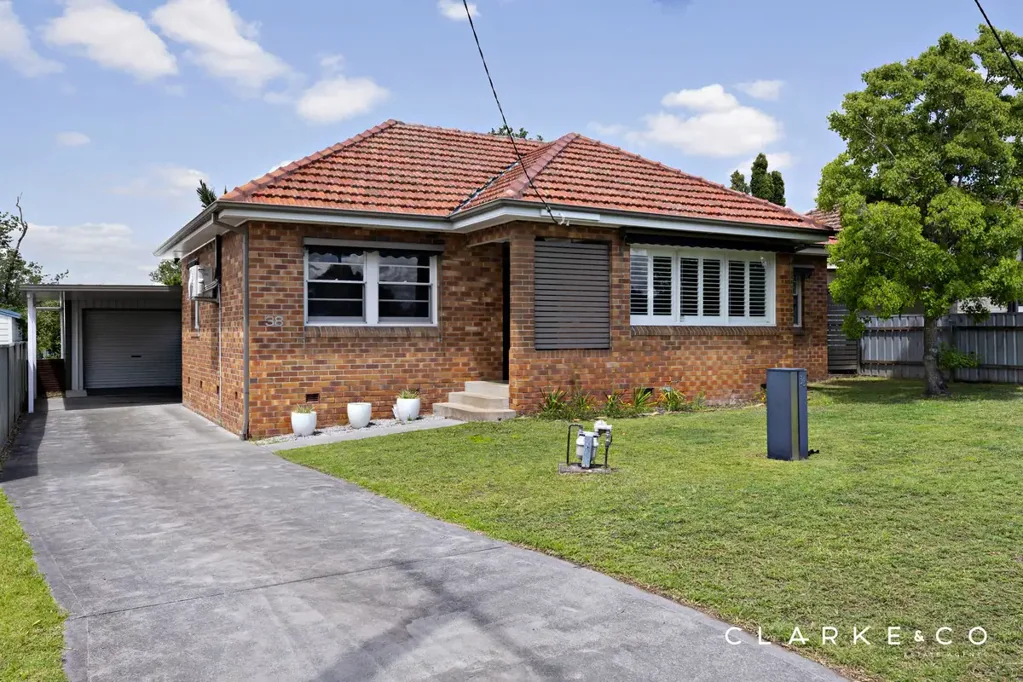 East Maitland 3कमरा CLASSIC APPEAL WITH LIFESTYLE CONVENIENCE!