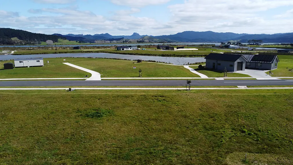 Matarangi *CENTRALLY LOCATED*