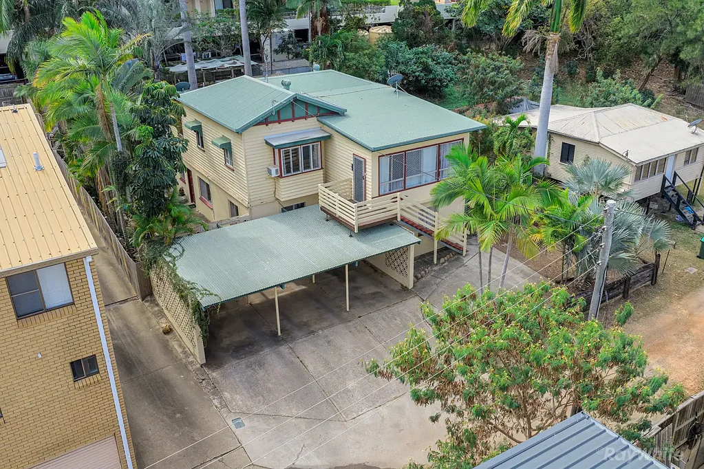 West Gladstone 6Kwarto KNOCK, KNOCK… WHO'S THERE?… OPPORTUNITY!!!