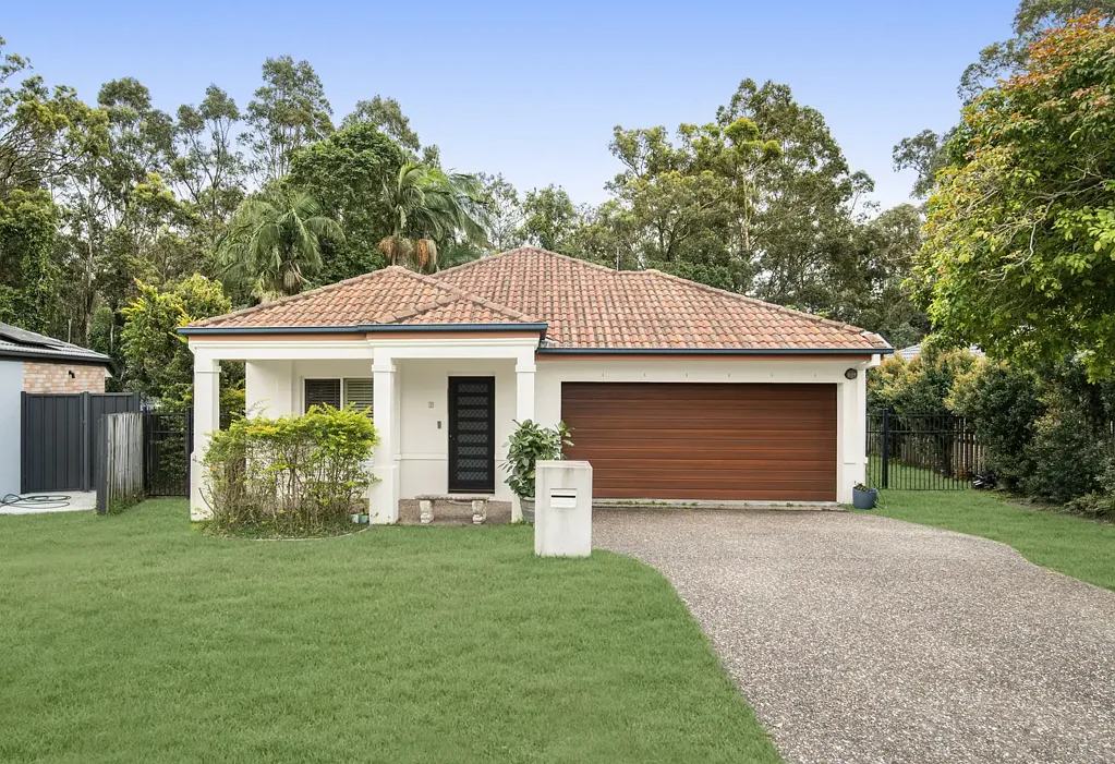 Charming Family Home for Rent - 10 Greenbank Circuit, Carrara