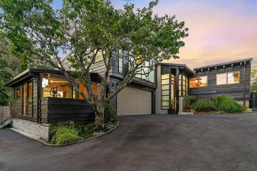 Mellons Bay 4部屋 Mid-Century Charm Meets Garden Bliss