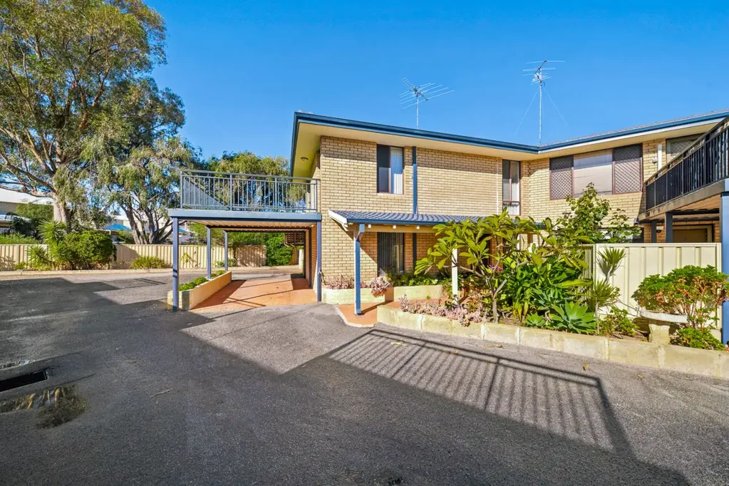 Mandurah 3ห้องนอน Vintage Charm, Surprising Space & a Lifestyle You'll Love
