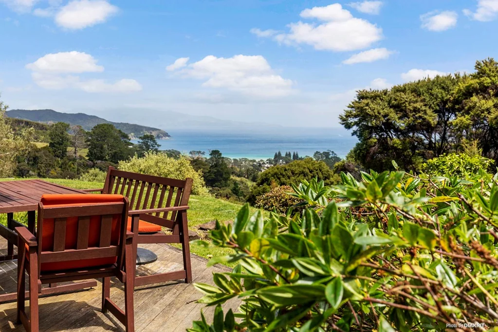 Great Barrier Island 4 Bedroom Breathtaking Views - Price Reduced to Sell....