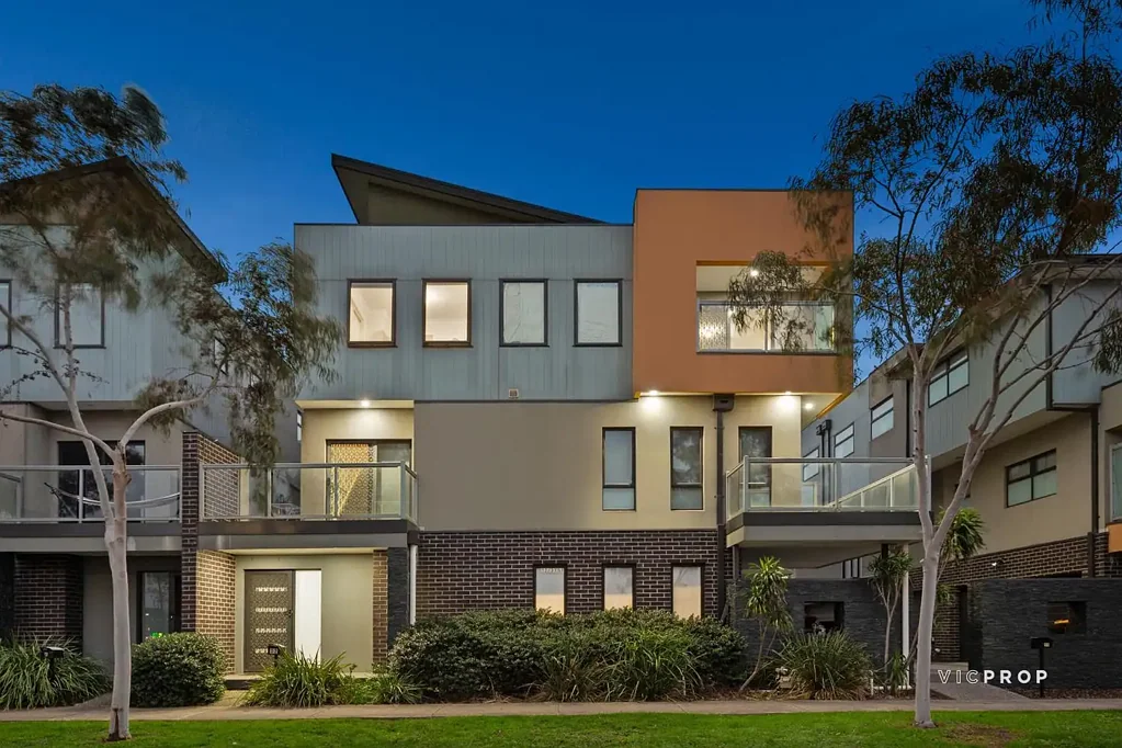 Craigieburn 3कमरा Stylish & Spacious Living Opposite Craigieburn Central!