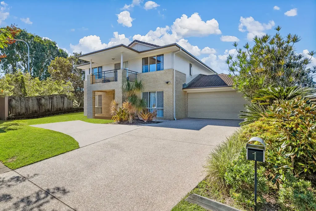 Beerwah 5침실 Expansive family home with poolside entertaining