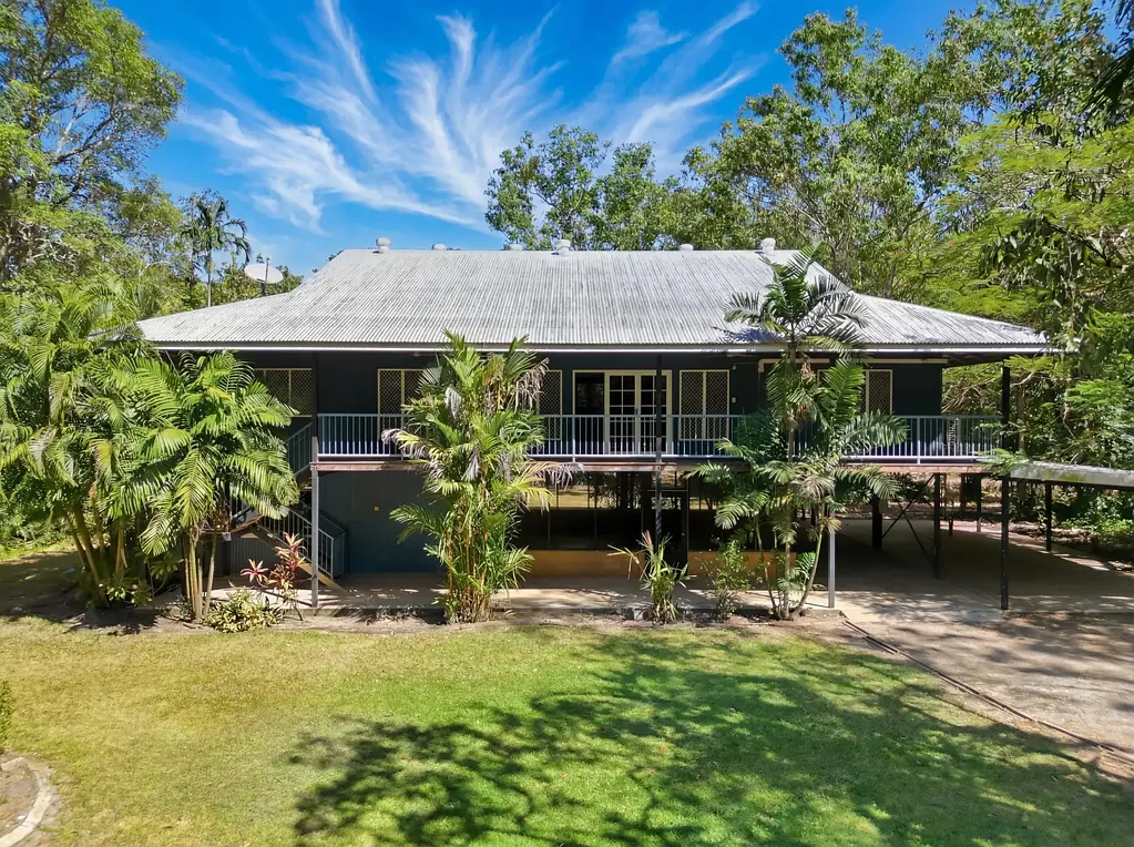 Girraween 5部屋 Ultimate Girraween Lifestyle - Elevated Home, Pool & Expansive Shed on 2Ha