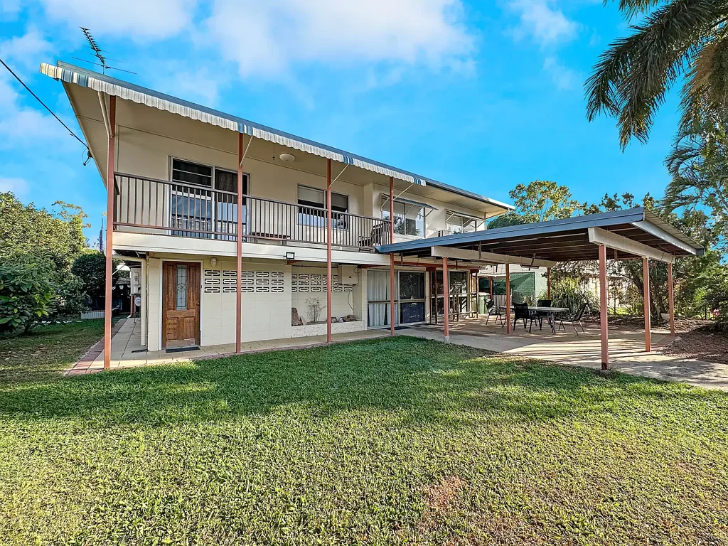 11 Paringa Street, Cranbrook, QLD 4814