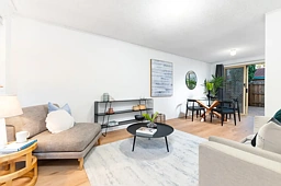 2/17 Cayley Street, Glendalough