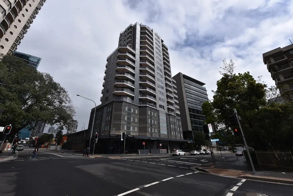2 BED BEAUTY IN THE HEART OF CBD