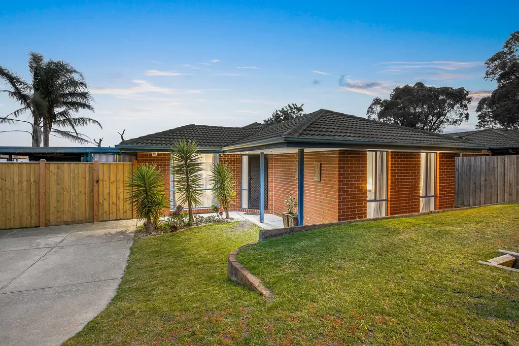 Carrum Downs 4房  Family Living Meets Poolside Perfection