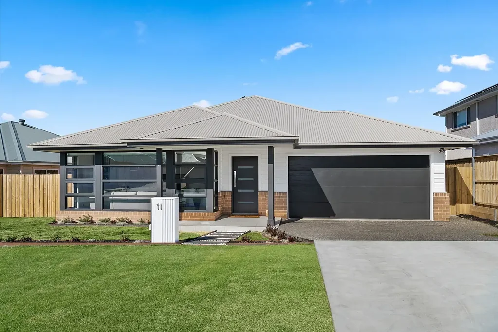 Moss Vale 4कमरा Light-Filled Highlands Living with Sophisticated Style and Flexible Family Space