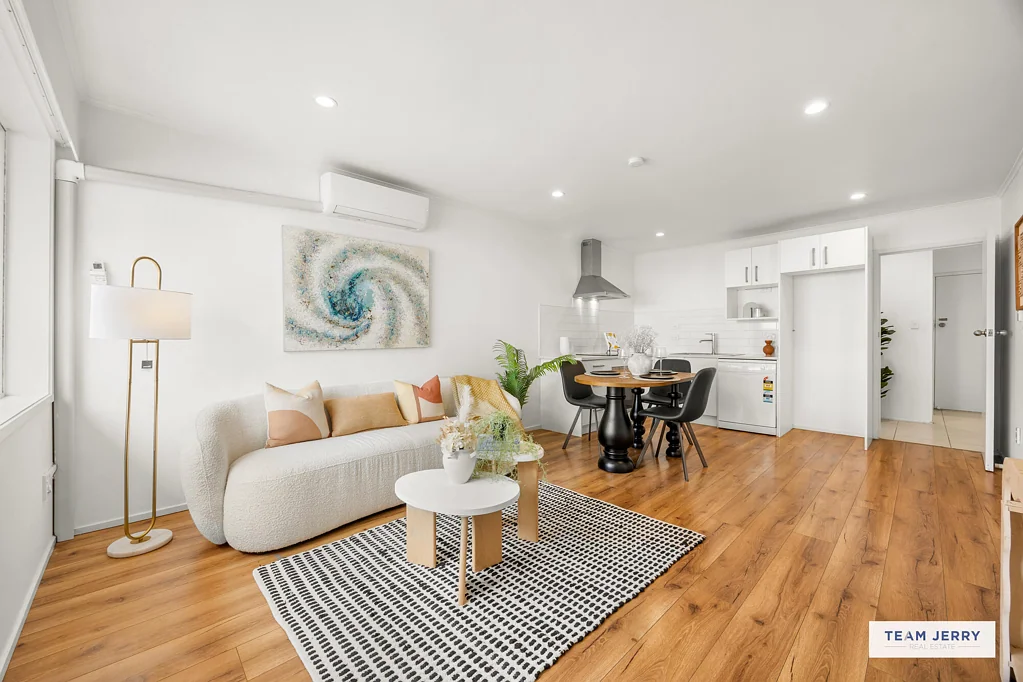 One Tree Hill 3 Bedroom Vacant Home - Overseas Vendors Must Sell
