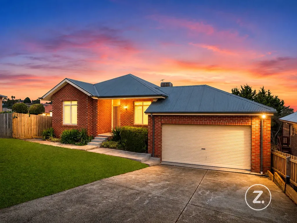 Greenvale 4Kwarto Generous Four-Bedroom Home with Multiple Living Areas