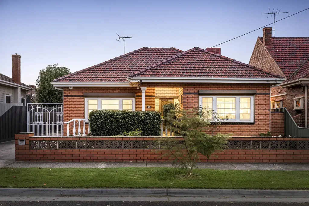 Pascoe Vale South 3 Slaapkamer Position and Potential in Coonans Hill Estate