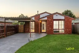 37 McGuigan Drive, Cranbourne West