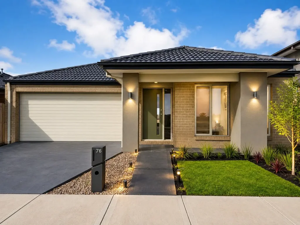 Stylish Family Living in the Heart of Clyde North