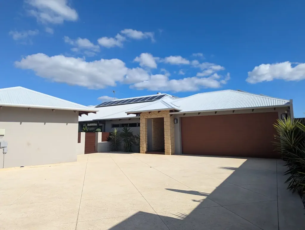 Baldivis 5 Bedroom IS THIS YOUR NEXT HOME!!! Perfect for the hole family