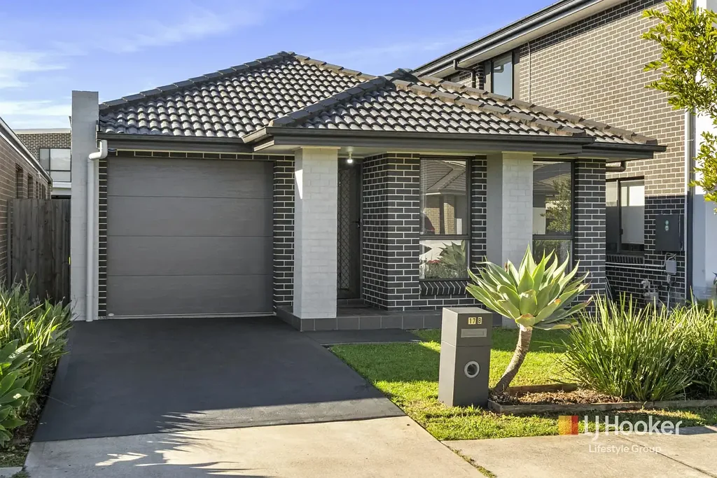 Oran Park 4Phòng ngủ Modern Family Living with Unbeatable Convenience