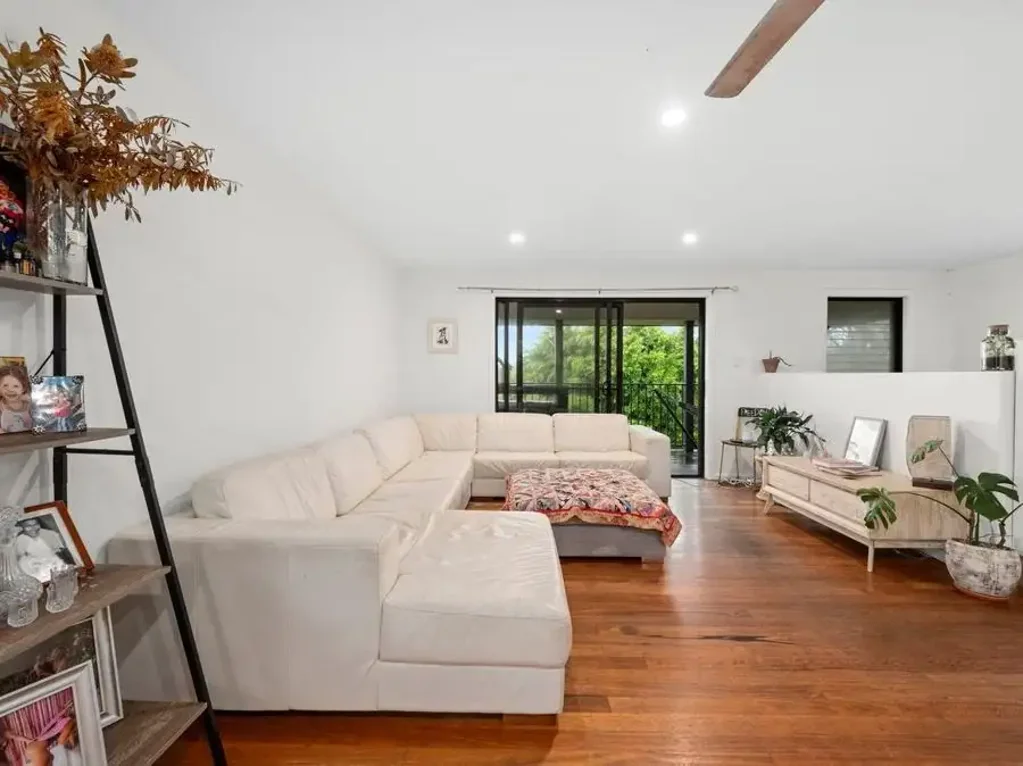 FAMILY HOME IN SOUGHT AFTER AREA