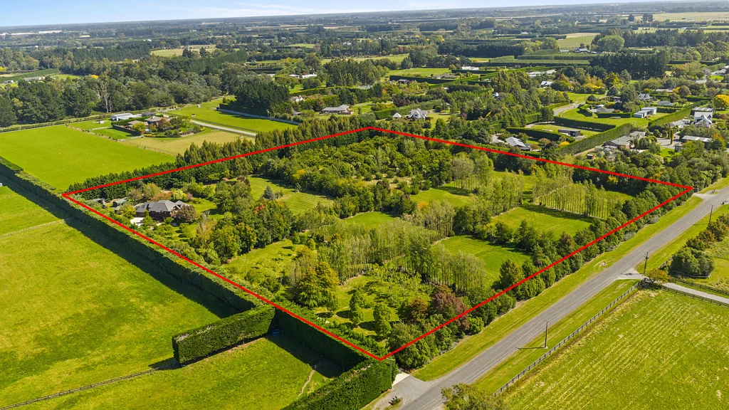 West Melton A private world of its own, Stunning 4ha lifestlye