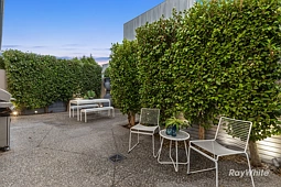 2/1 Childers Road, Malvern