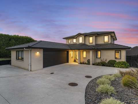 Beachlands 5房  Multi-Generational Living Options|Backyard Envy