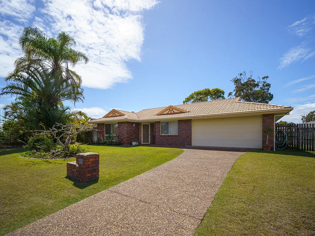 25 Thornbill Drive, Eli Waters, QLD 4655
