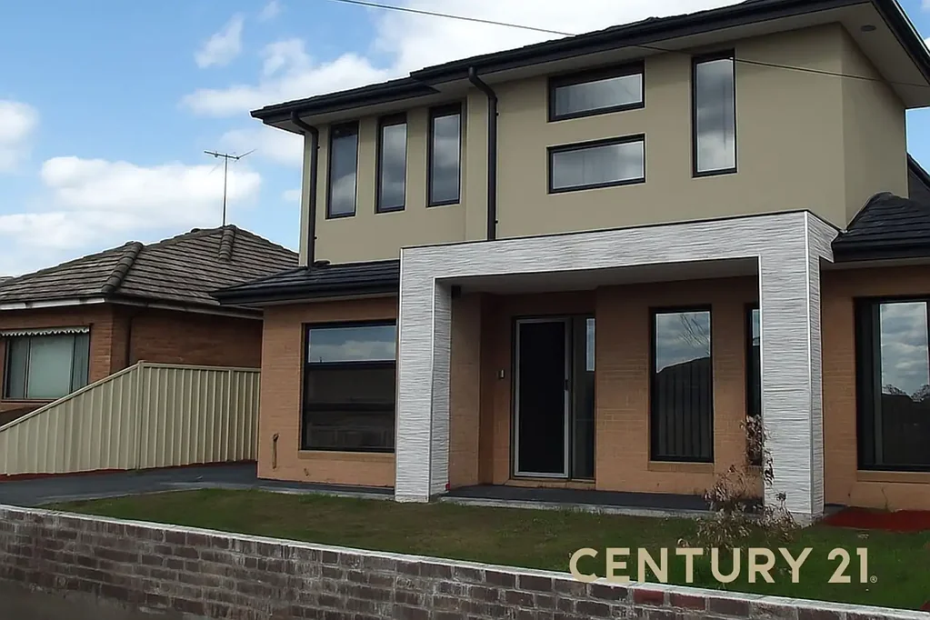Spacious 4-Bedroom Townhouse in Central Dandenong