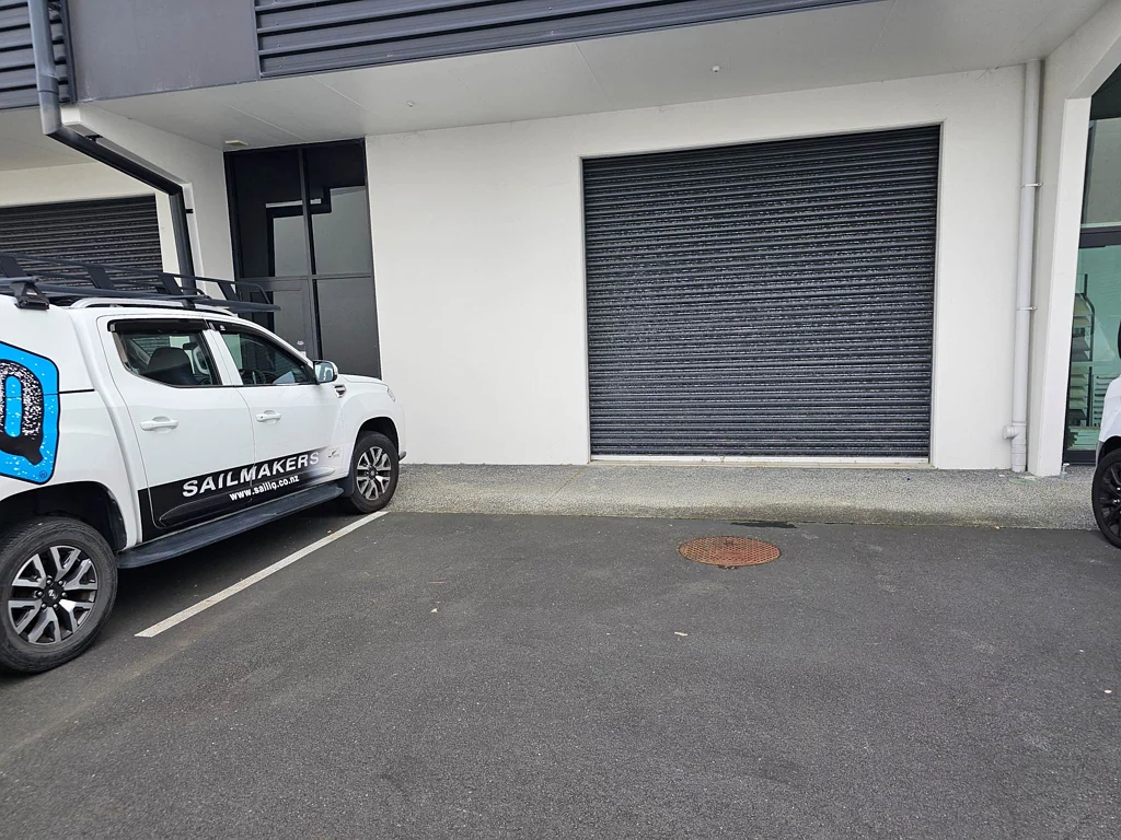 Albany ALBANY WAREHOUSE / SHOWROOM UNIT FOR LEASE