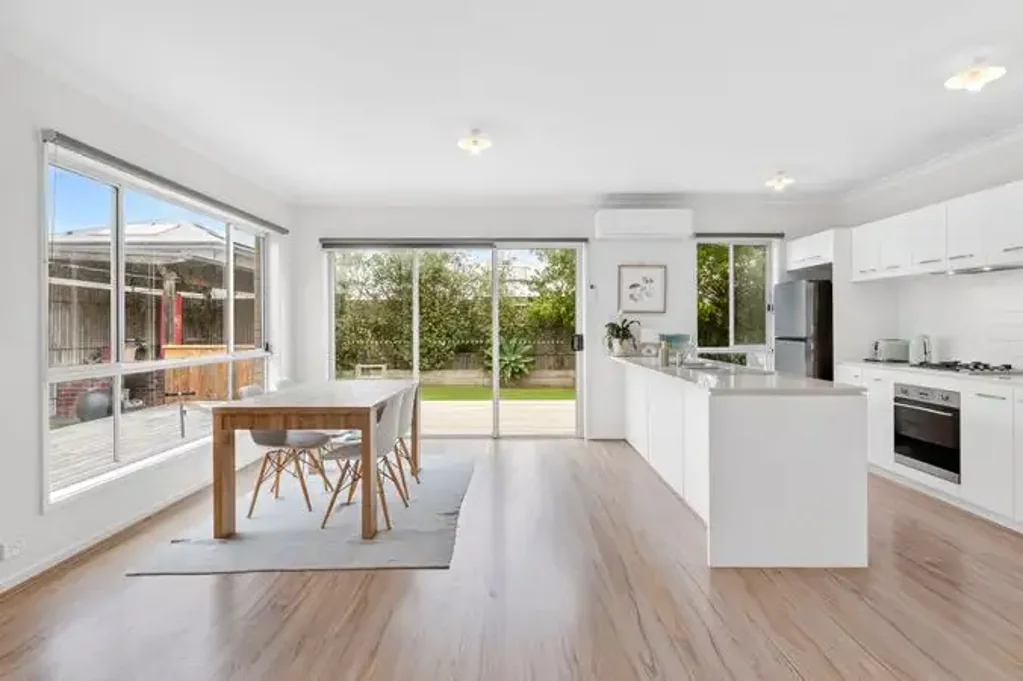 Ocean Grove 3 Slaapkamer Light and bright with room for the Van